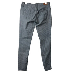 Levi's 524 Low Rise 29 Skinny Leg Jeans blue and white striped pattern A27